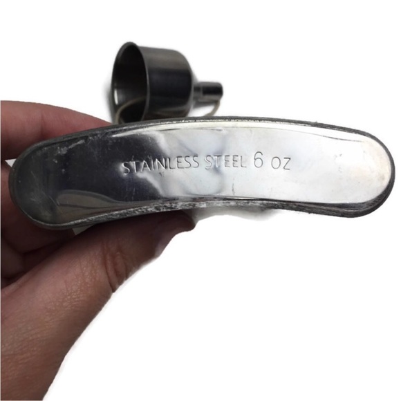 NWT Francesca’s Bring Sunshine Happy Flask & Funnel - Picture 5 of 9